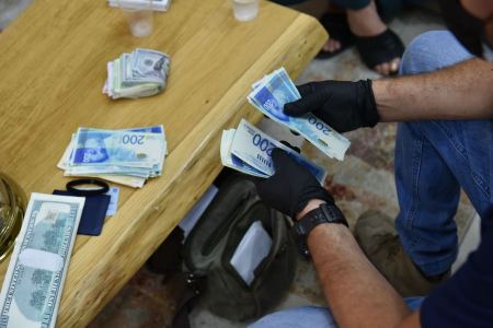 اعتقال مشتبيهن من البعنة وبرديس حنا بغسيل الاموال